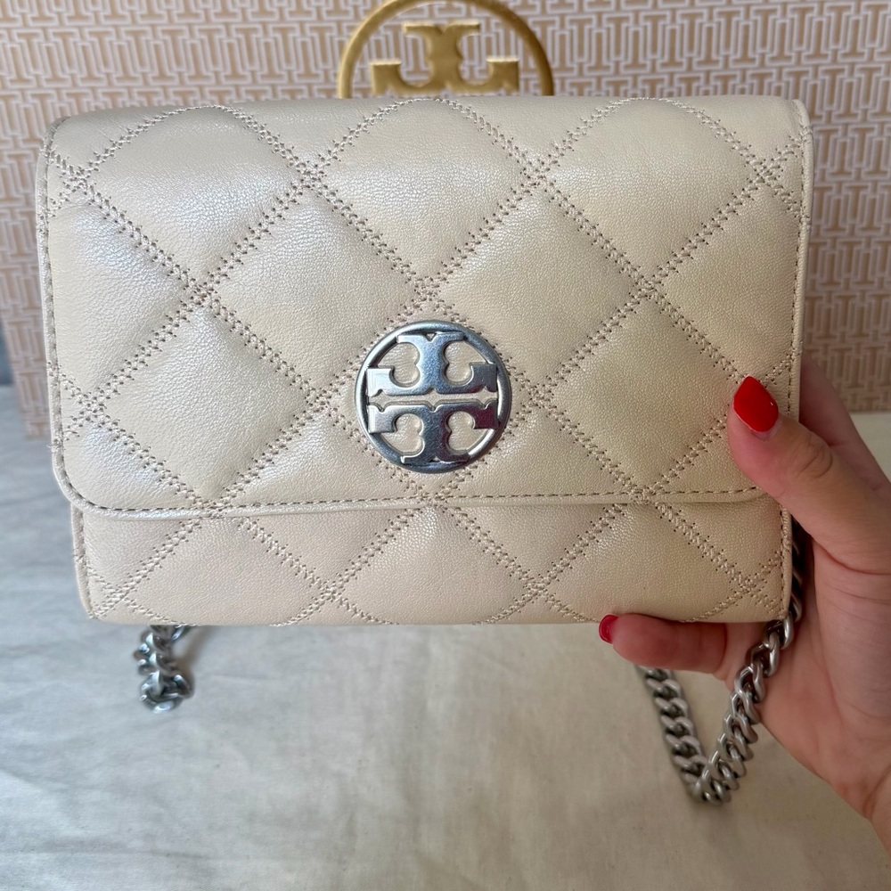 Tory Burch Willa crossbody - Picture 7 of 9
